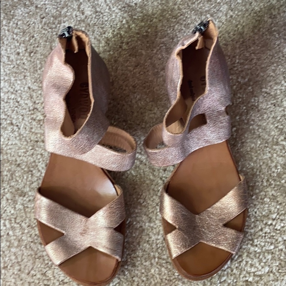 HANDMADE VINTAGE SHOES